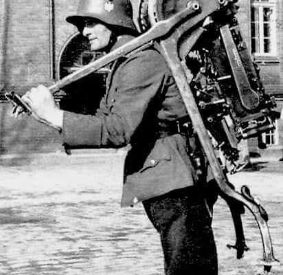 Soldaten der 6. Armee marschieren nach Stalingrad, 1942