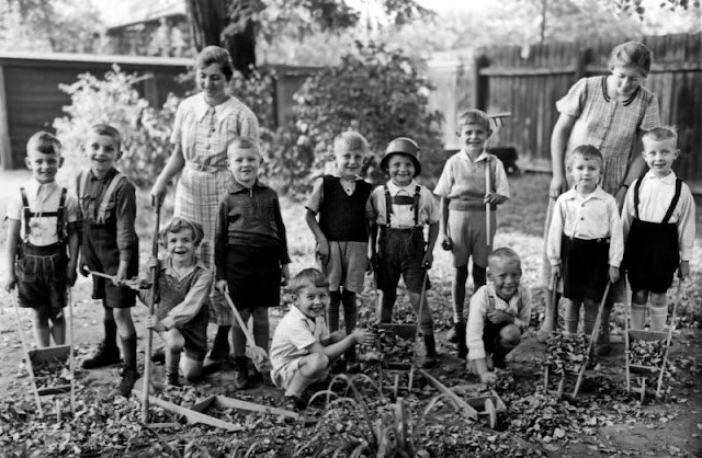 40 erstaunliche Fotos fangen den Alltag in Deutschland während des Zweiten Weltkriegs ein.